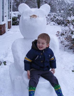 This is our "Winnie Pooh" snowman my husband and i made 
for our son Adam. Elizabeth Stephens
