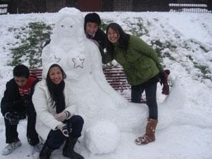 from Ainee,Ian, Kim Blanco, 

Dana Caagbay and AJ alcid. 

Snow Mermaid done in Belle 

Vue Park.