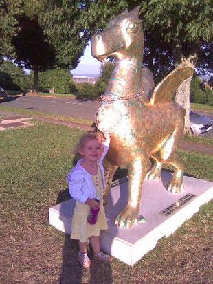 Layla MYERS with dragon number 47 viewpoint ridgeway.