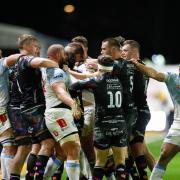 DUST-UP: The Dragons didn't take a step back against the Bulls