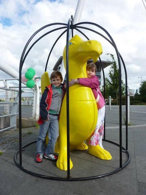 Canary dragon down by the riverfront having a hug with Sophie & Alex.
