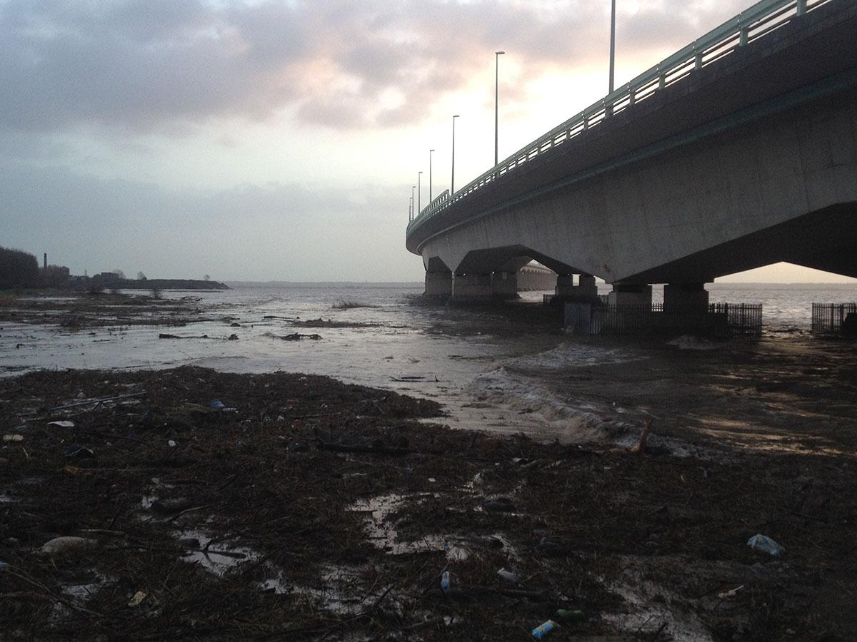 Sally Doddridge sent in these views of high water near the Severn Bridge. These pictures were taken at around 08.30am on Friday. She said in 8 years of living around in Caldicot she'd "never seen it like this before".
