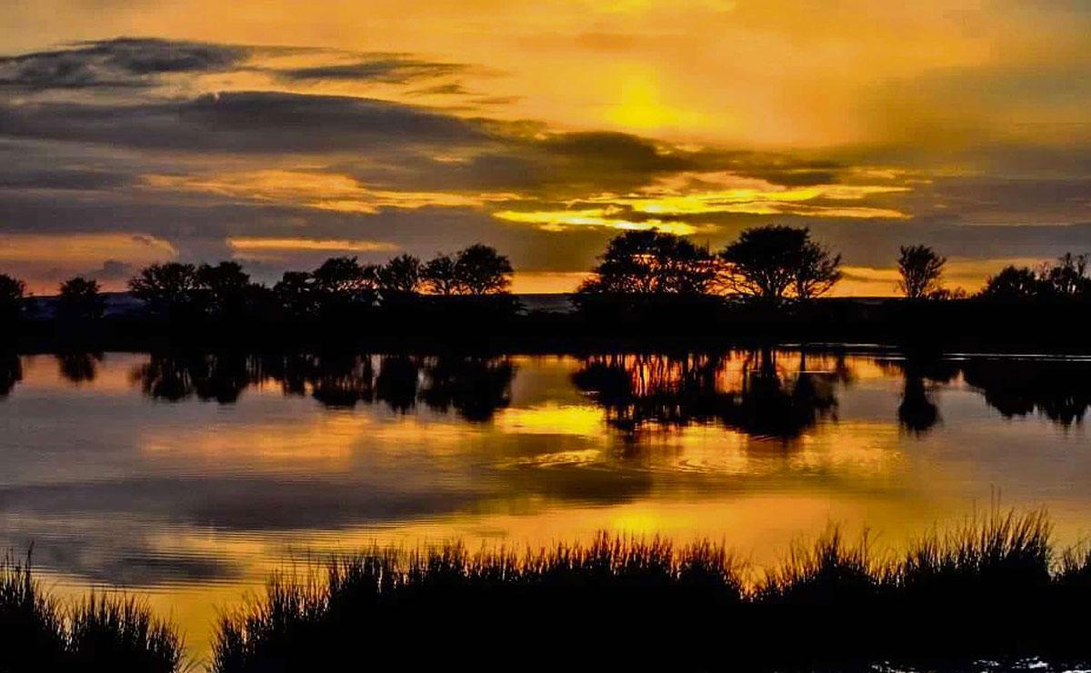 @southwalesargus READER PIC: 14.03.14: Savannah Lloyd, 16, captured this stunning sunset at Pen-y-fan pond