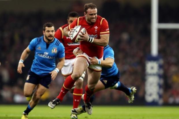 South Wales Argus: Jamie Roberts on the charge for Wales