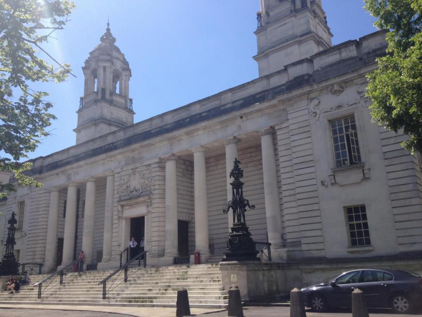 Caerphilly man avoids jail after threatening man with knife