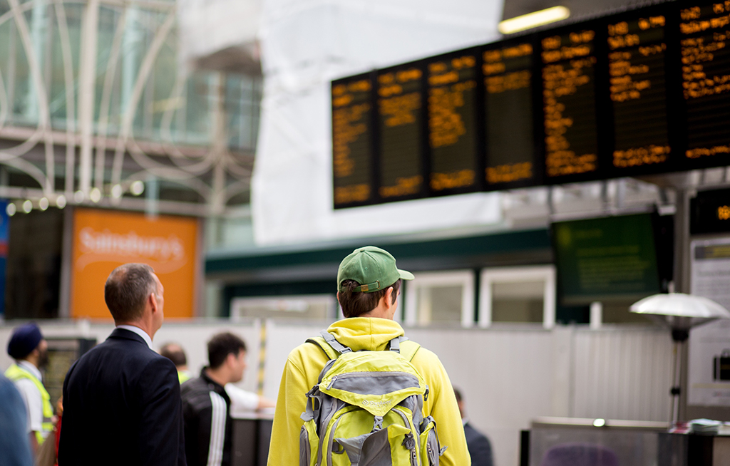 Train delays for South Wales continue after flooding chaos - Vimarsana News
