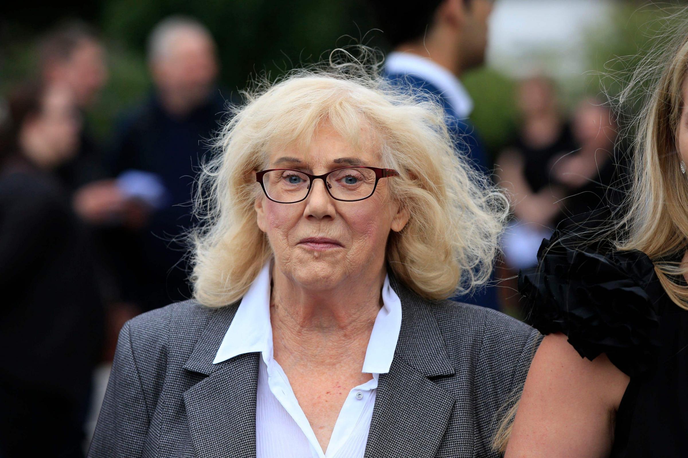 On The Buses star Anna Karen dies in house fire aged 85 - Vimarsana News