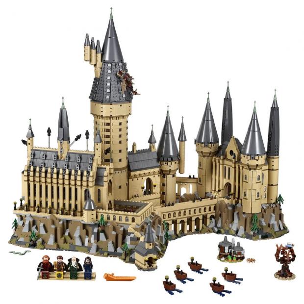 South Wales Argus: LEGO Harry Potter Hogwarts Castle Set (Zavvi)
