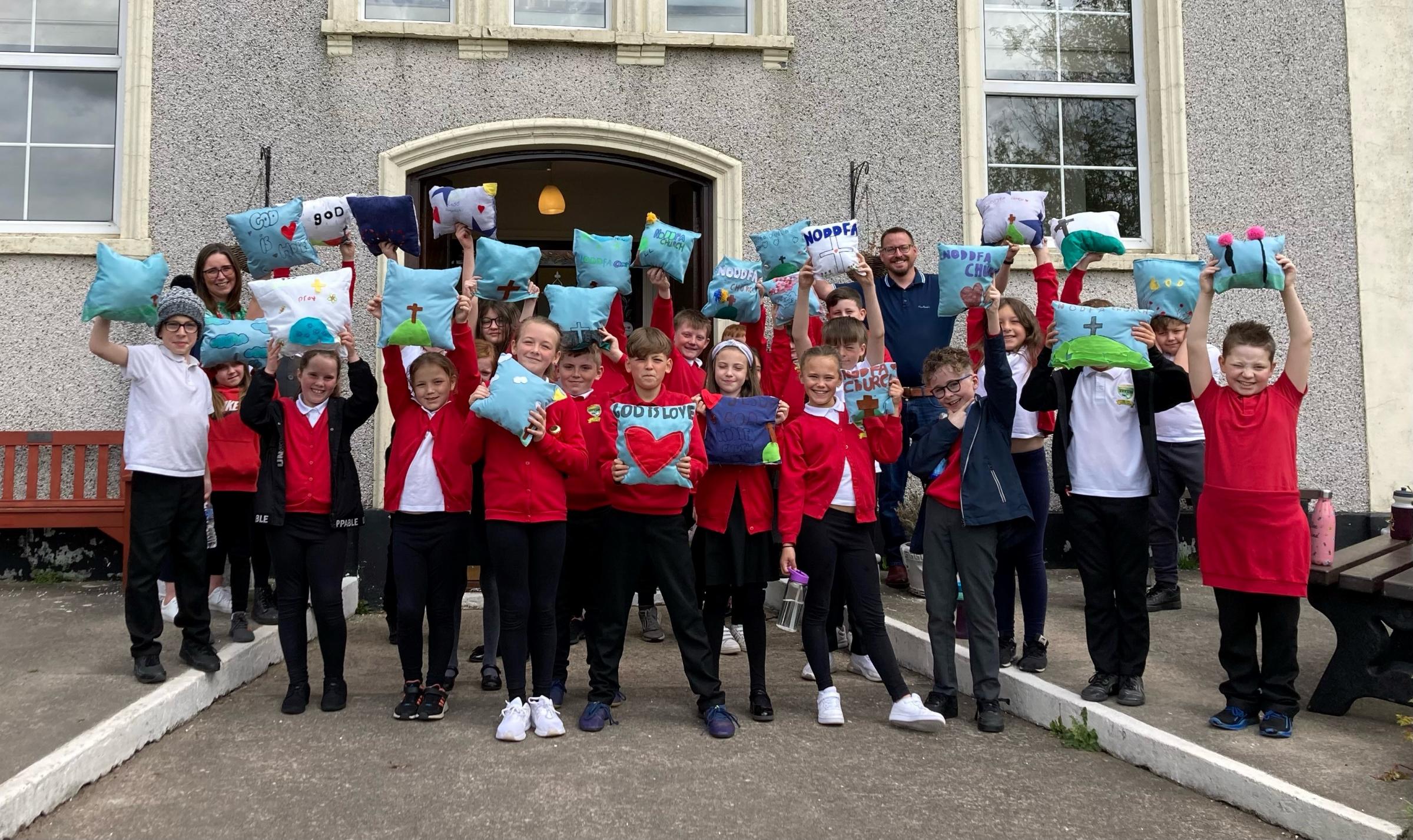 Garnteg Primary pupils make cushions for Noddfa Church - Vimarsana News