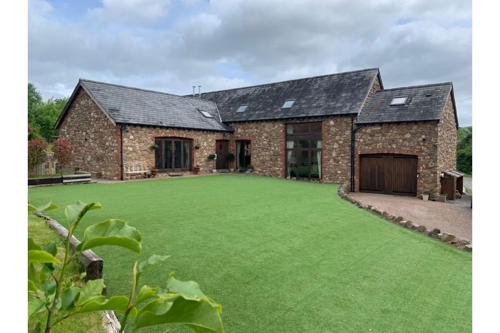 Inside impressive luxury barn conversion in Newport - Vimarsana News