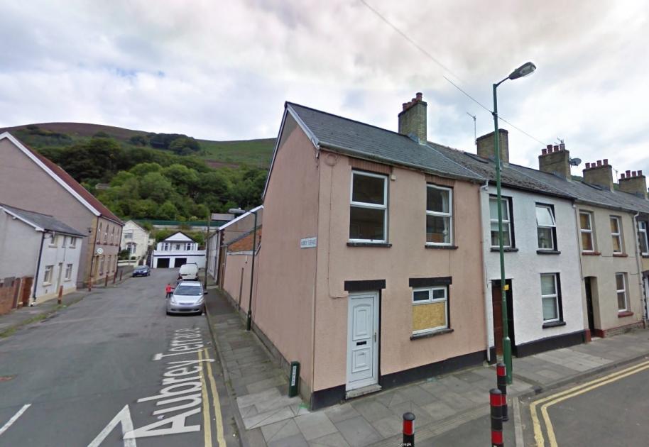 Former corner shop in Cwm, Ebbw Vale, to become flats 