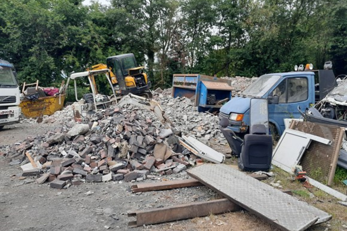 Boss jailed for dumping illegal waste in Blackwood - Vimarsana News