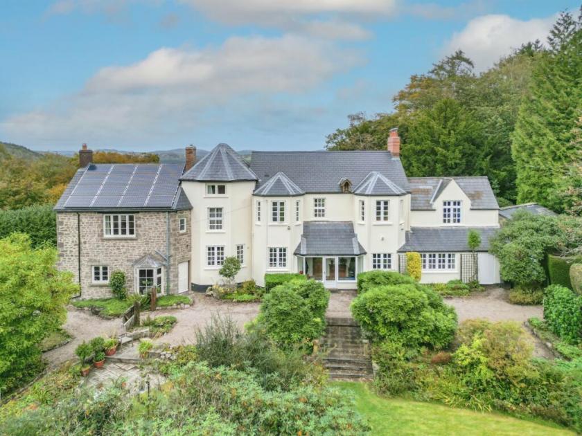 Look: Fancy owning a famous rock star's home? Now's your chance 