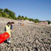 Beach clean-up in Penarth