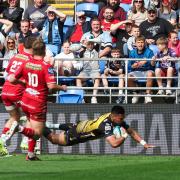 Dragons lost 32-15 to Scarlets in their final game of the season