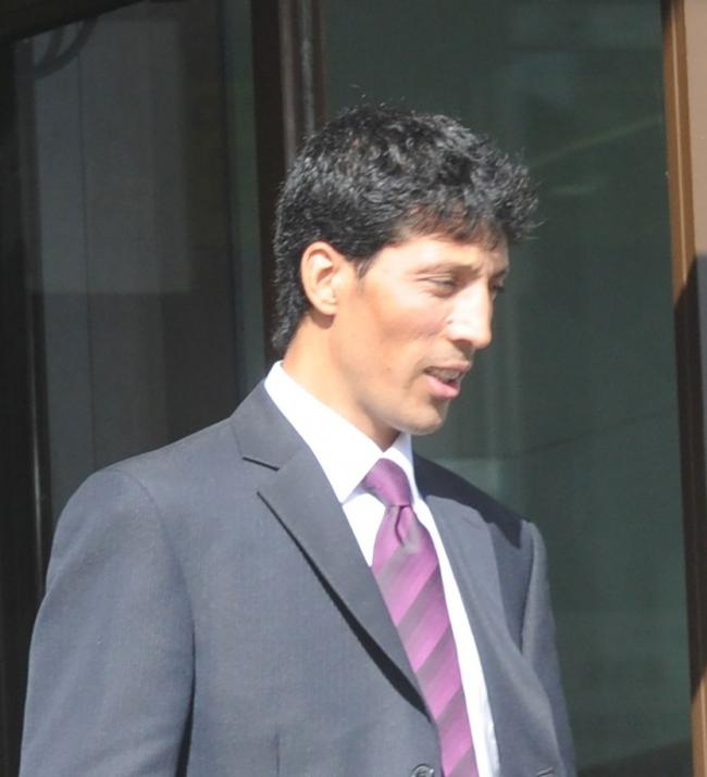 Karim Habibi leaves Newport Crown Court (1127054)
