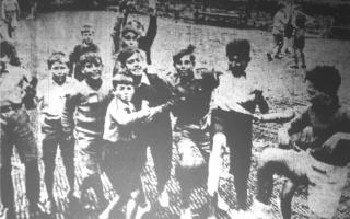 A photograph from the South Wales Argus in 1937, showing the young Basque refugees in Caerleon.