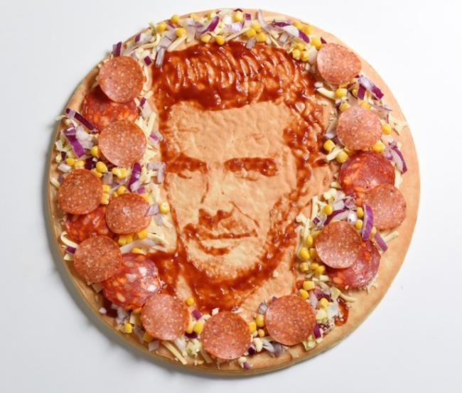 TOP DAD: Nathan Wyburn's pizza portrait of David Beckham.
