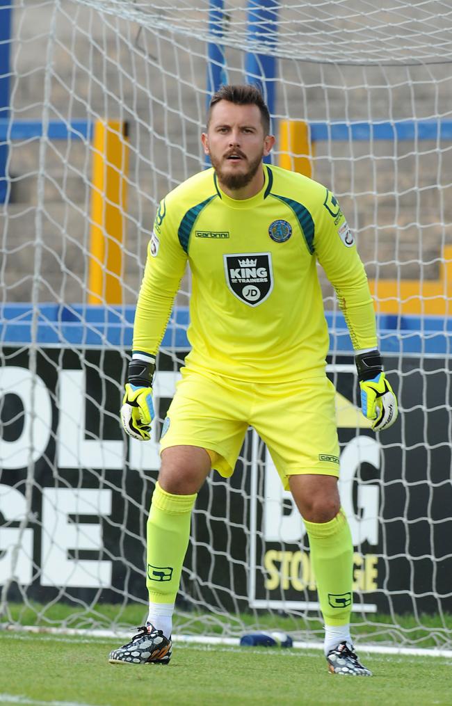 Exiles goalkeeper Rhys Taylor in loan switch to Wrexham